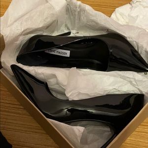Steve Madden black patent heels